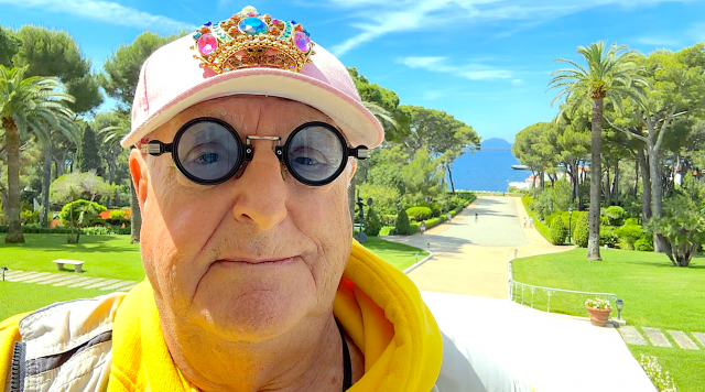 A King by the sea