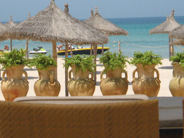 Ali Baba and the 40 pots