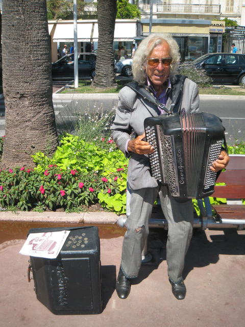 French street musician