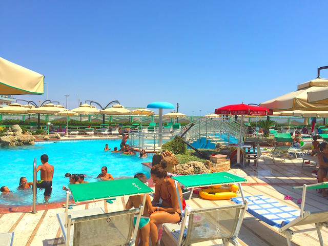 Fresh water pool Ostia