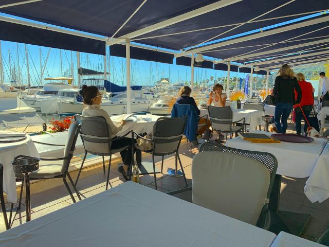 A lunch in the port